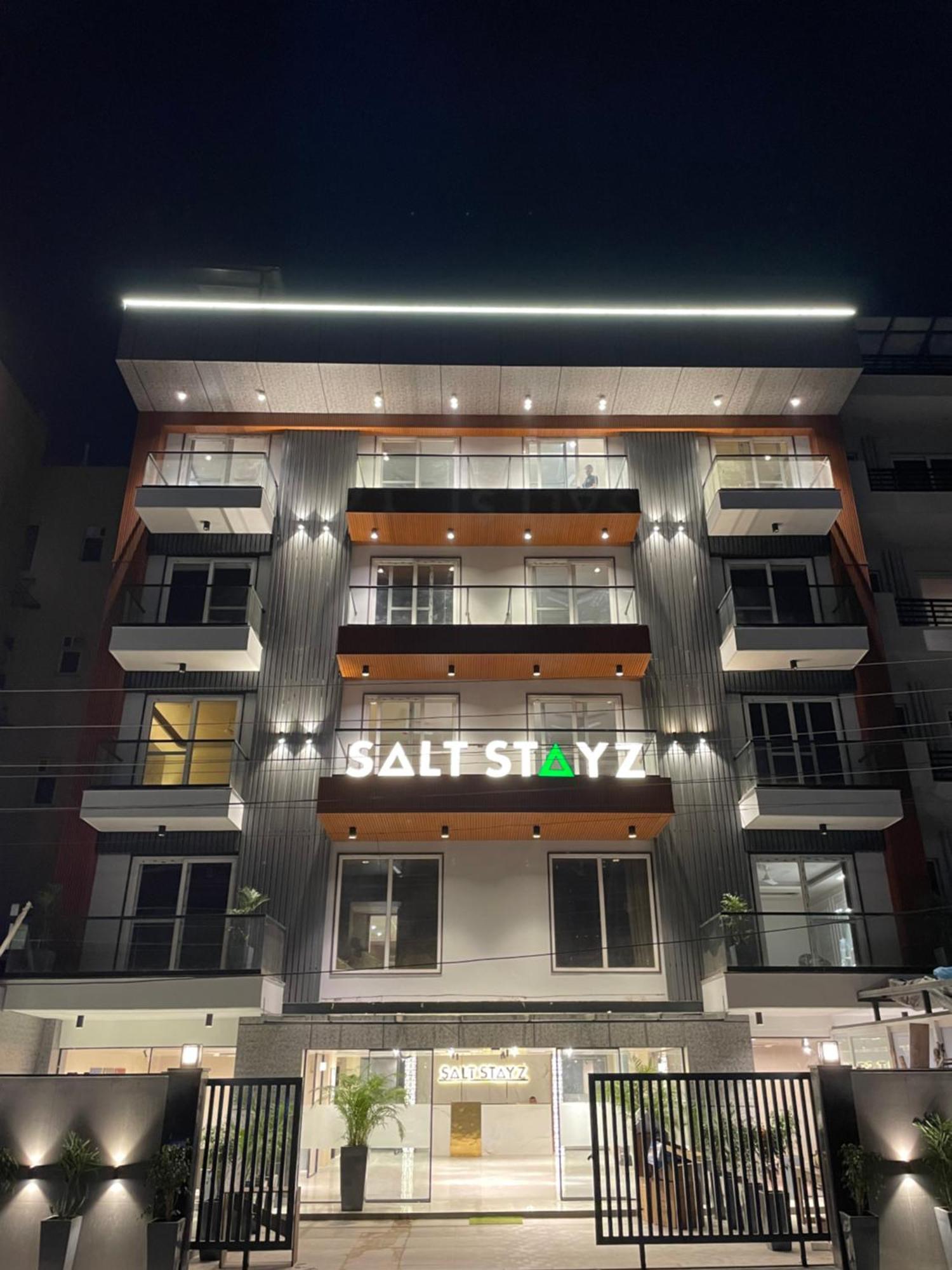 Saltstayz Premier - Near Golf Course Road & Sector 57 Gurgaon Zewnętrze zdjęcie