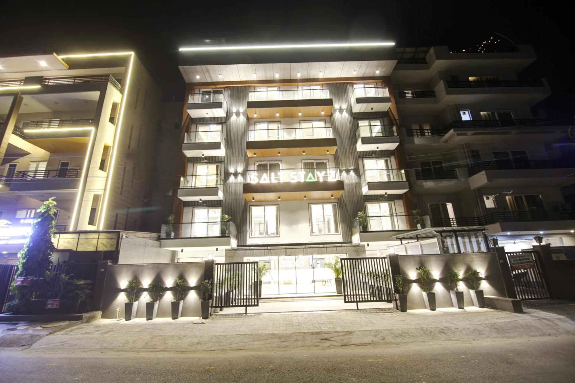 Saltstayz Premier - Near Golf Course Road & Sector 57 Gurgaon Zewnętrze zdjęcie